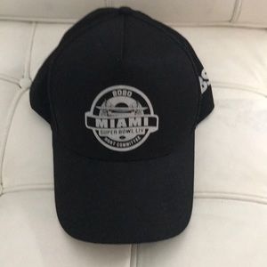 Super bowl host committee souvenir hat black